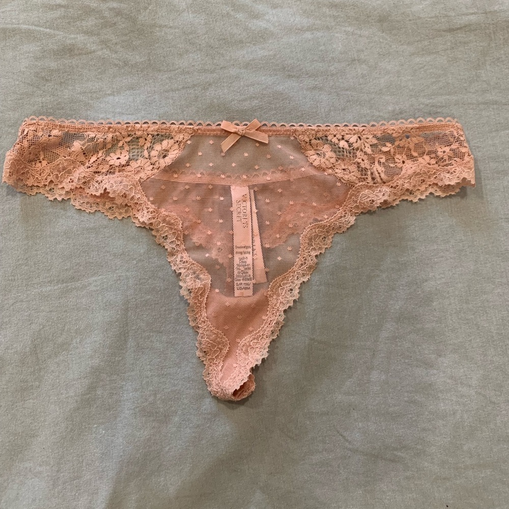 NWT Victoria’s Secret Small Thong
